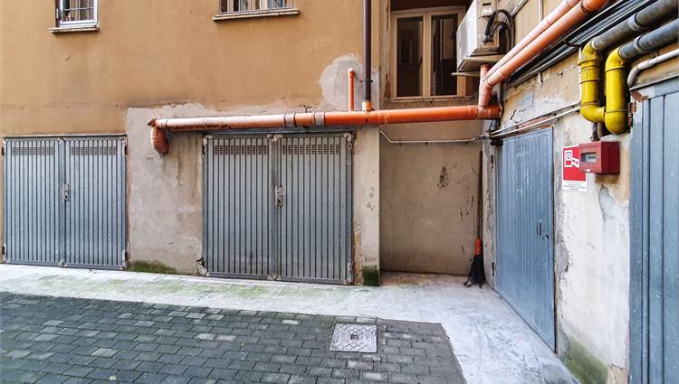 garage