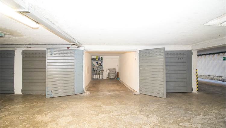 garage